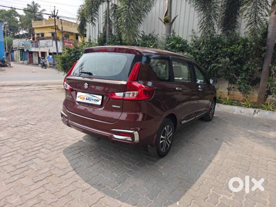 Maruti Suzuki Ertiga 1.5 Zxi Plus Shvs, 2022, Petrol