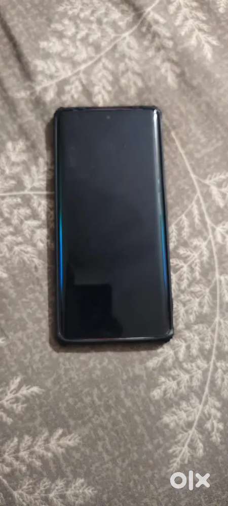 Vivo v40 8/256