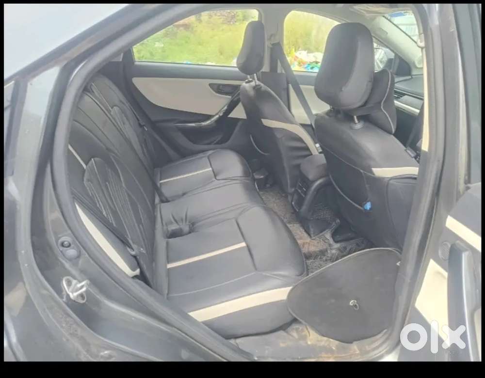Tata Nexon Pure 2025