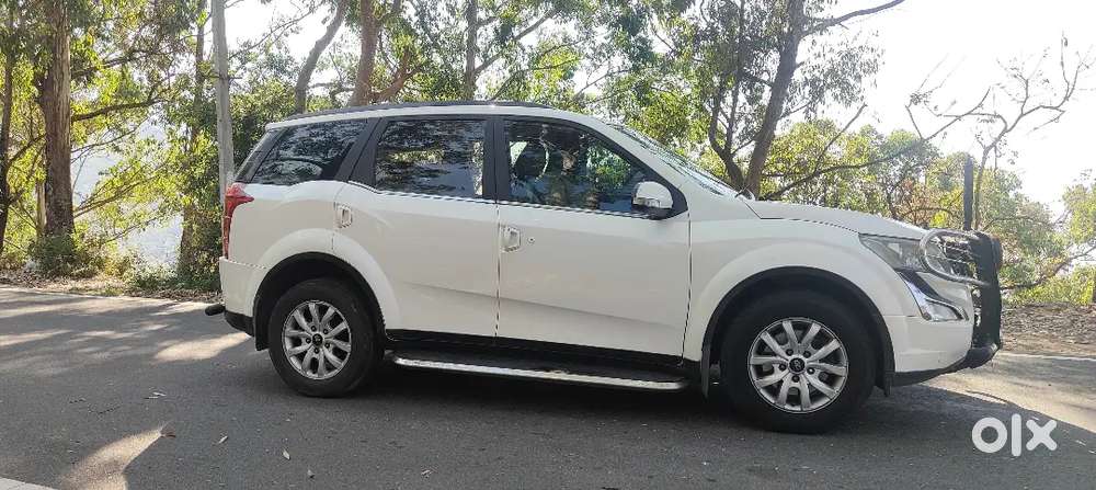 Xuv 500 W10 7 Seater
