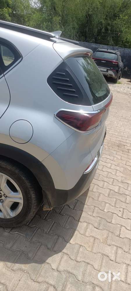 Kia Sonet Petrol 2023