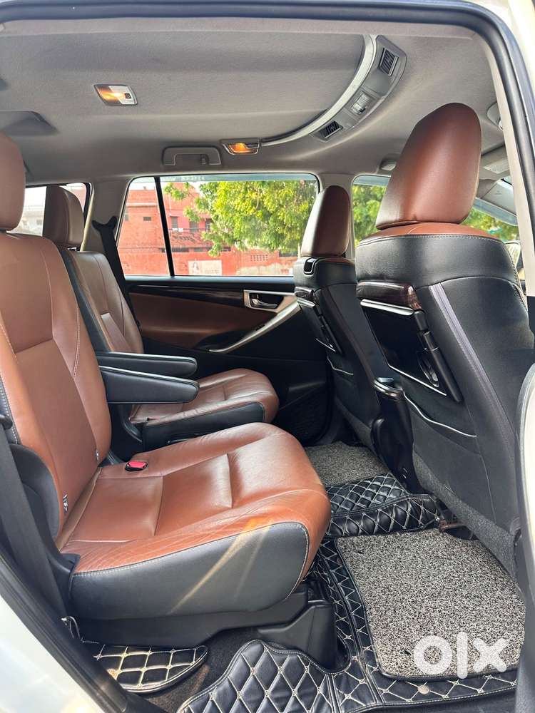 Toyota Innova Crysta 2.8z Automatic, 2017, Diesel