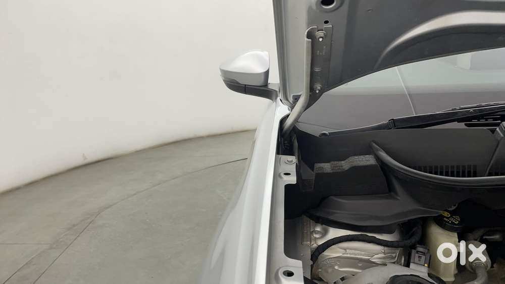 Volkswagen Taigun Topline 1.0 Tsi At (electric Seats), 2023, Petrol