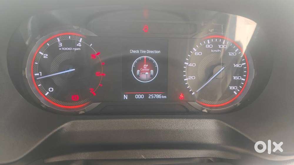 Mahindra Thar Roxx Mx1 Diesel Mt 2wd, 2025
