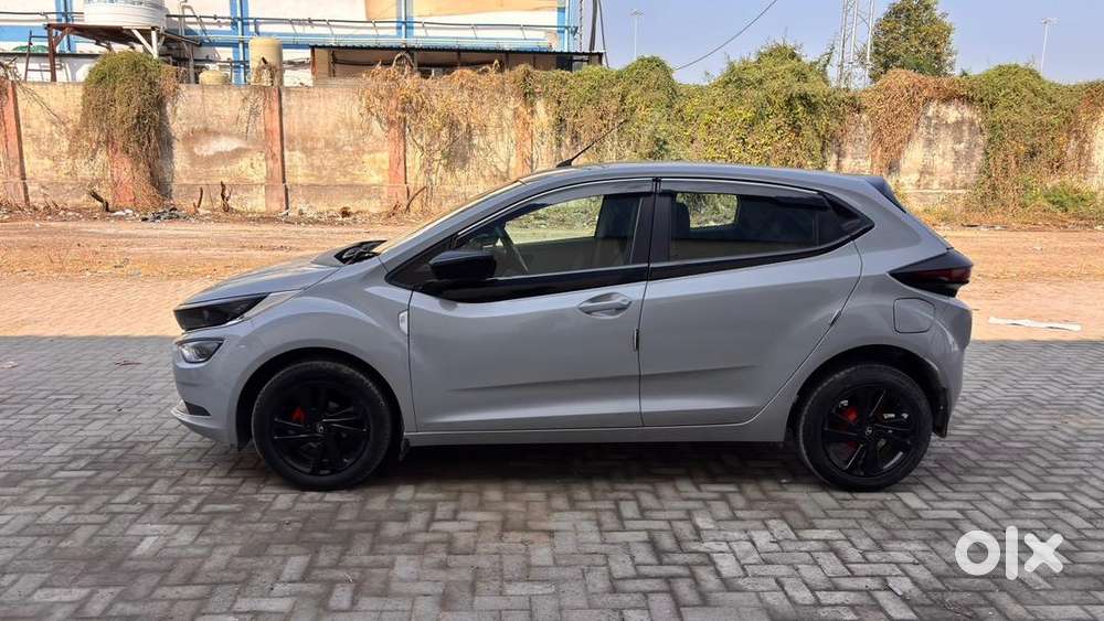 Tata Altroz 2020 Pure Grey Petrol Well Maintained