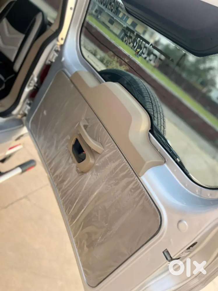 Car Mahindra Car