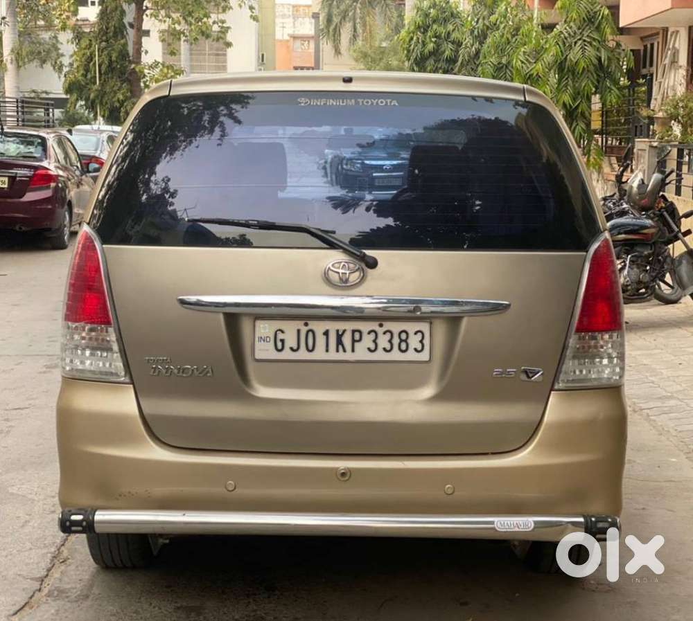 Toyota Innova 2.5 Vx 8 Seater Bs Iv, 2012, Diesel