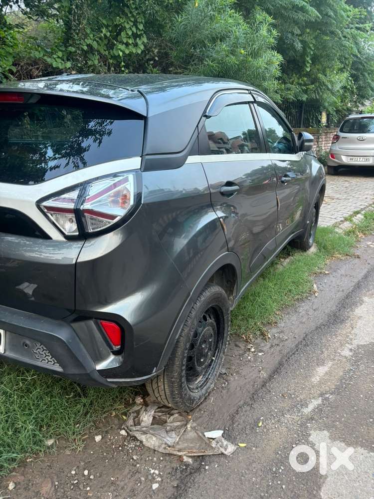 Tata Nexon Petrol 2021