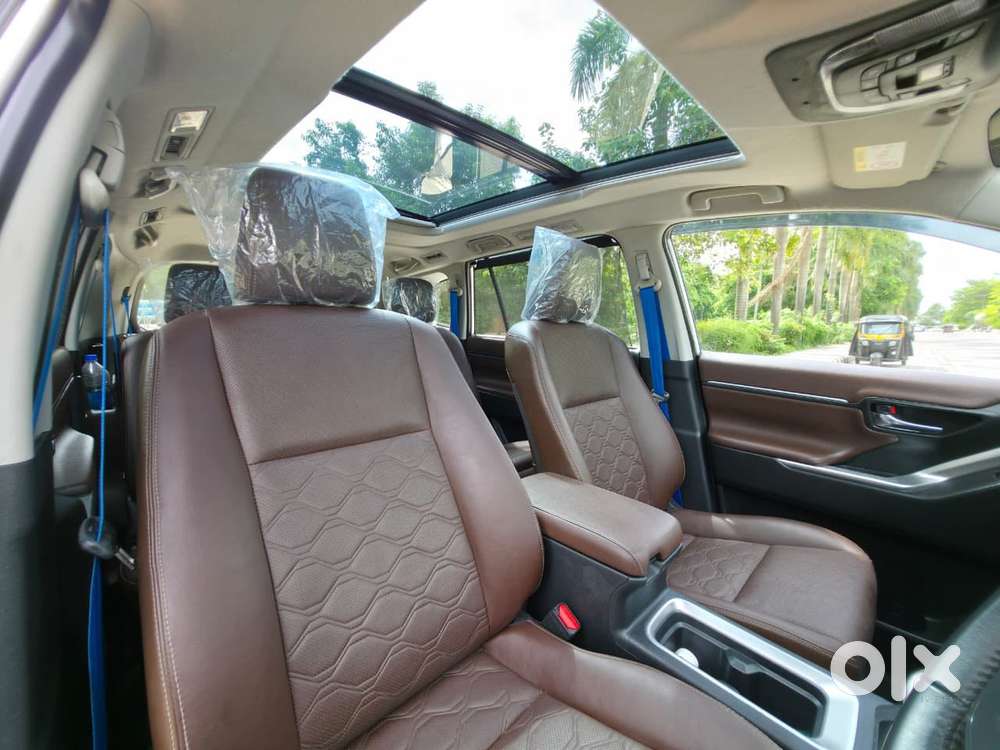 Toyota Innova Hycross 2.0 Zx (o) Hybrid 7 Str, 2024, Petrol