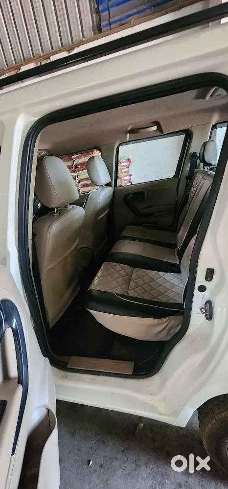 Mahindra Tuv 300 2021 Diesel 100000 Km Driven