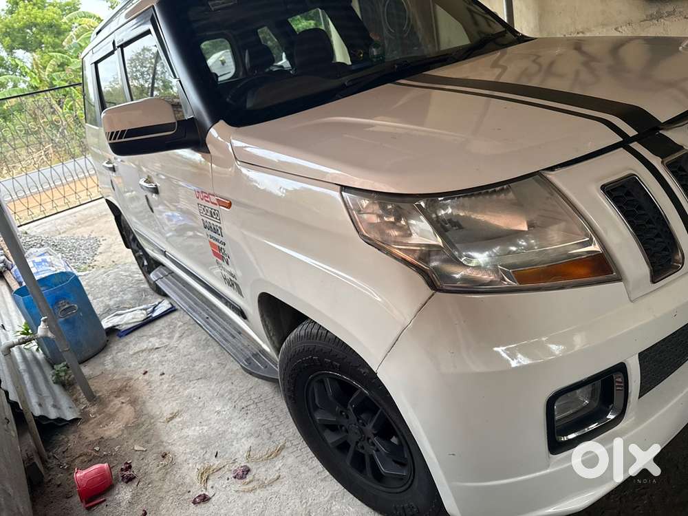Mahindra Tuv 300 2016 Diesel Well Maintained