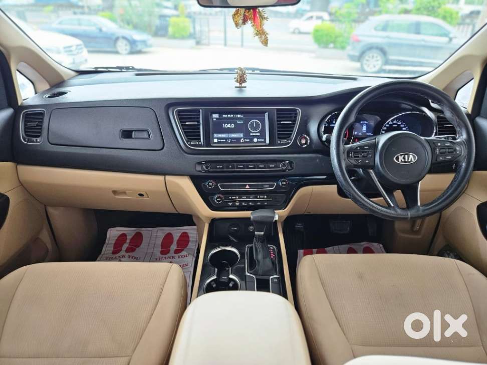 Kia Carnival Premium, 2020, Diesel