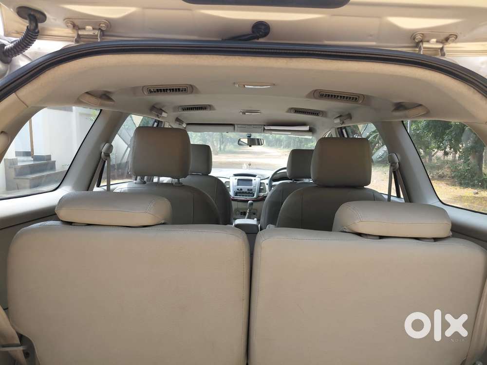 Toyota Innova 2.5 Ev (diesel) Ps 7 Seater Bs Iv, 2014, Diesel