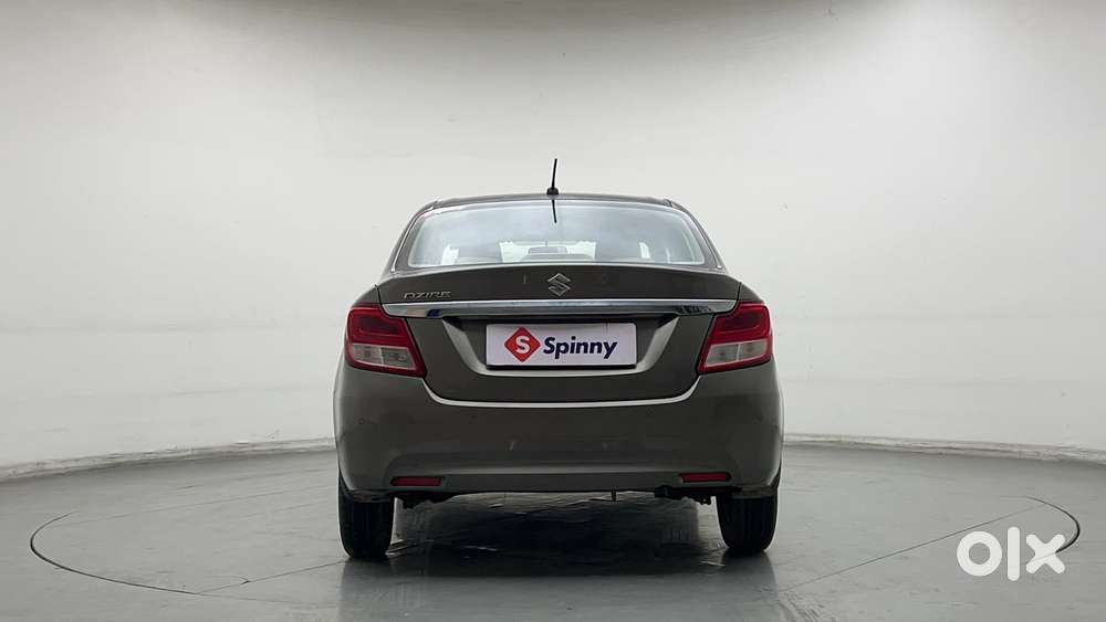 Maruti Suzuki Dzire Vxi Ags, 2022, Petrol
