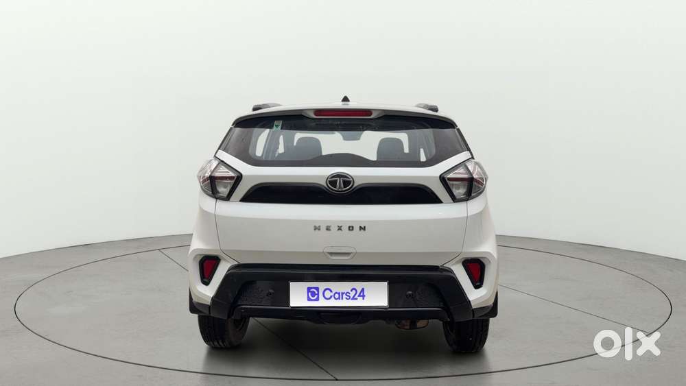 Tata Nexon 1.2 Revotron Xm (s), 2023, Petrol