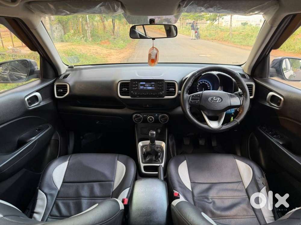 Hyundai Venue, 2021, Petrol