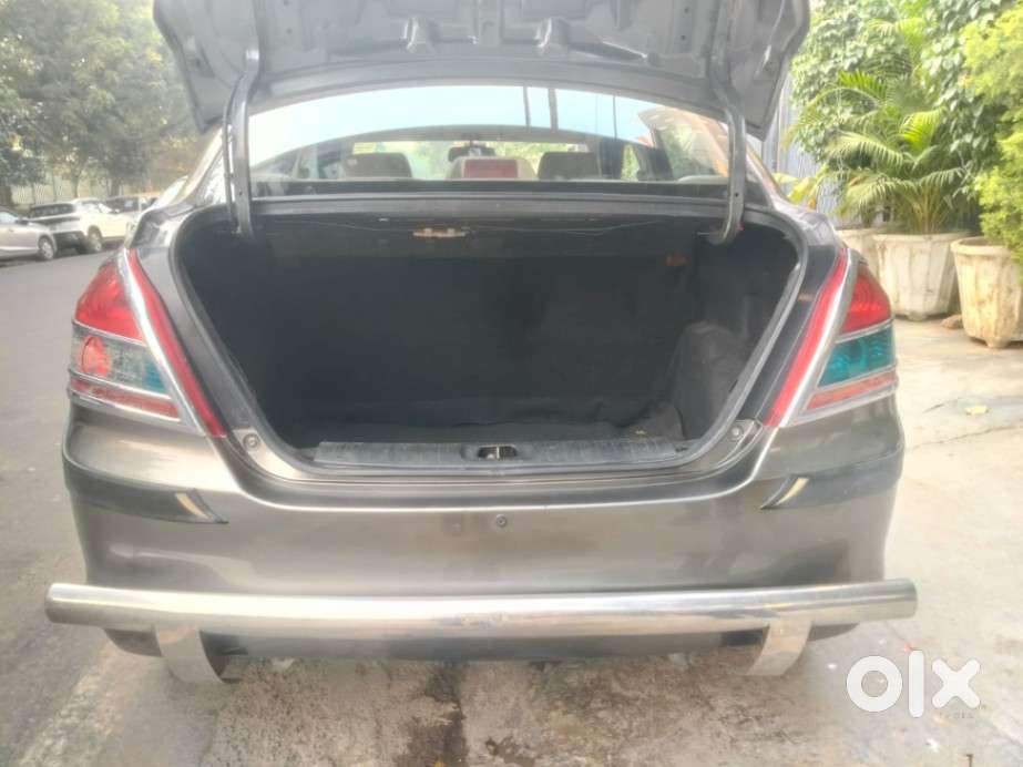 Maruti Suzuki Swift Dzire Ldi Bsiv, 2016, Diesel