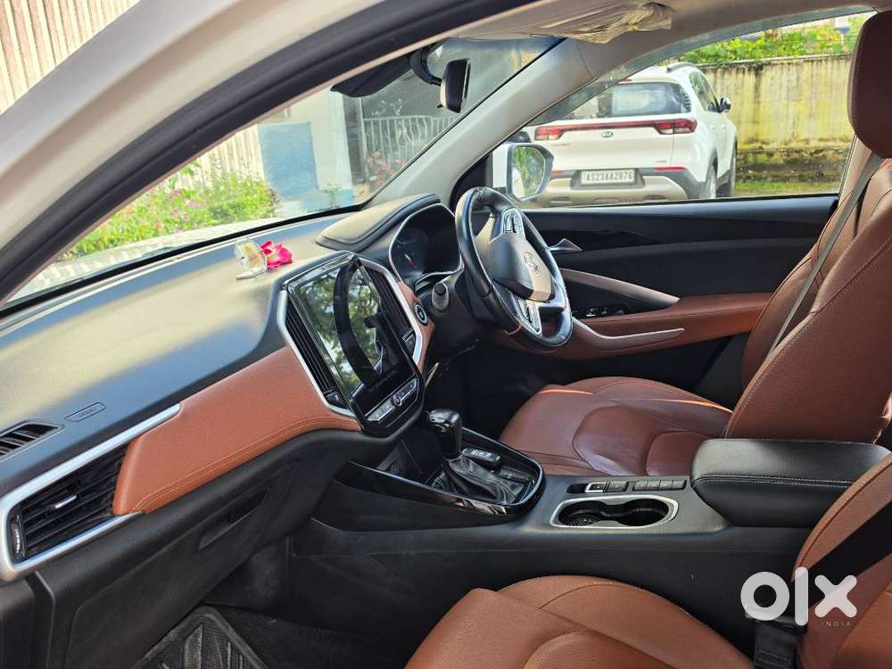 Mg Hector Plus 1.5 Sharp Dct