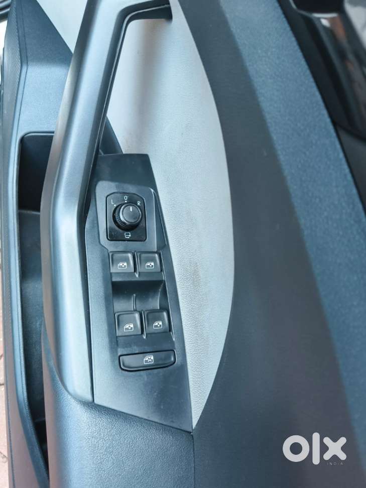 Skoda Kushaq 1.0 Tsi Style At, 2022, Petrol