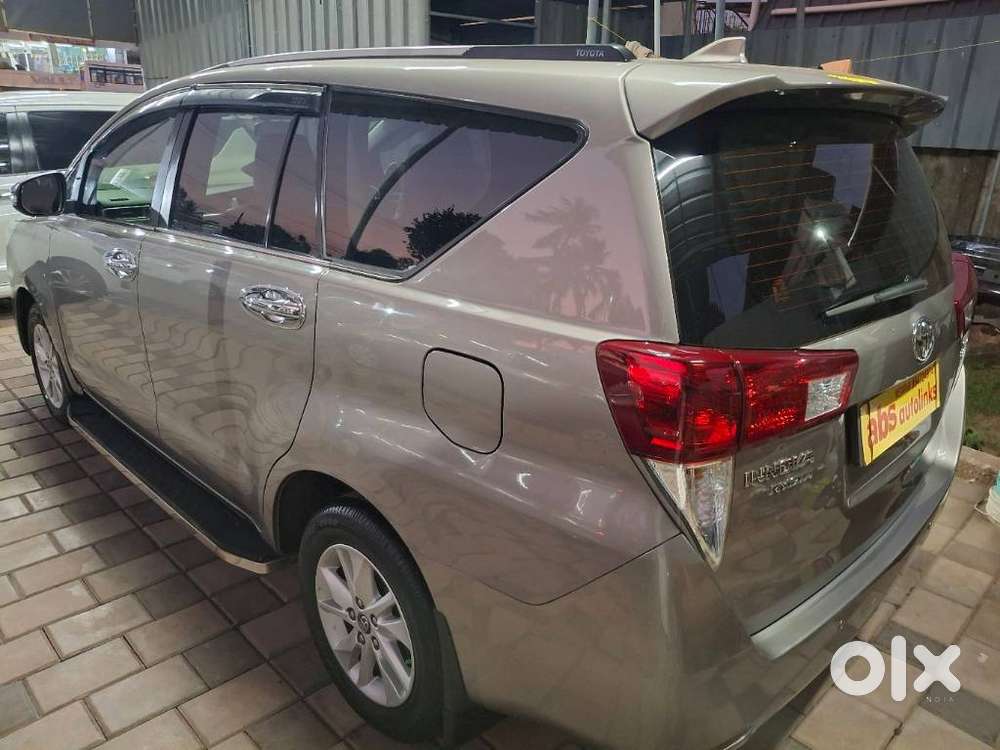 Toyota Innova Crysta 2.8 Z, 2017