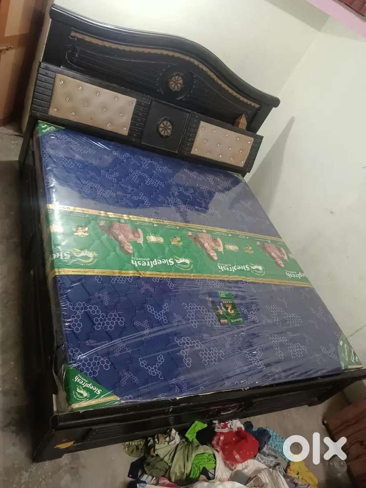 King size coat with sleeping Mattress