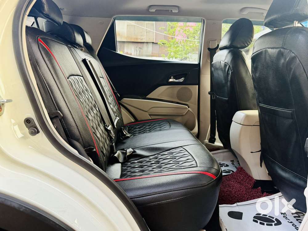 Mahindra Xuv300 W8 Option, 2020, Petrol