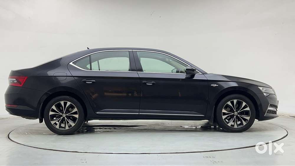 Skoda Superb L&k 1.8 Tsi At, 2022, Petrol
