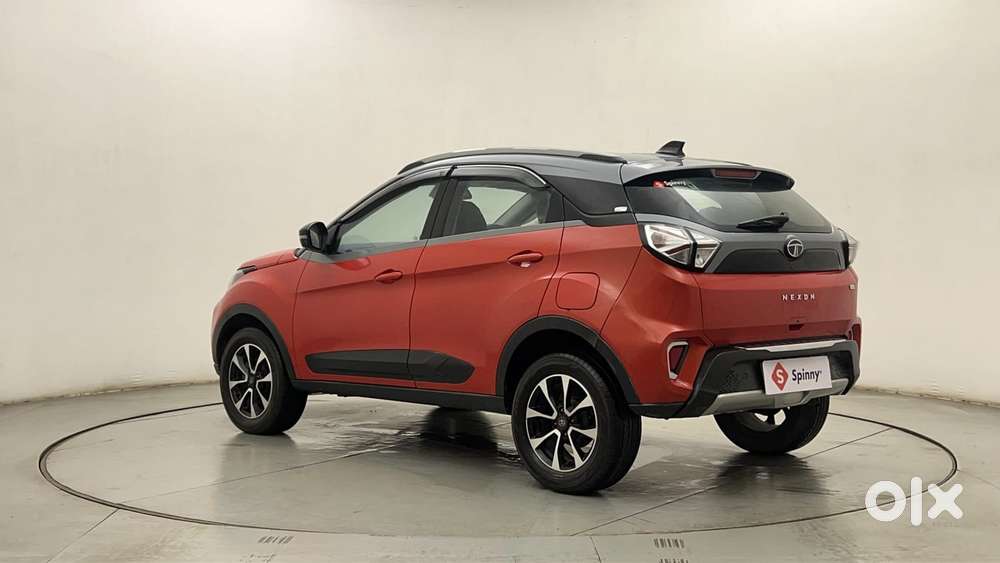 Tata Nexon 1.5 Revotorq Xza Plus Dual Tone Roof (o) Amt, 2021, Diese..