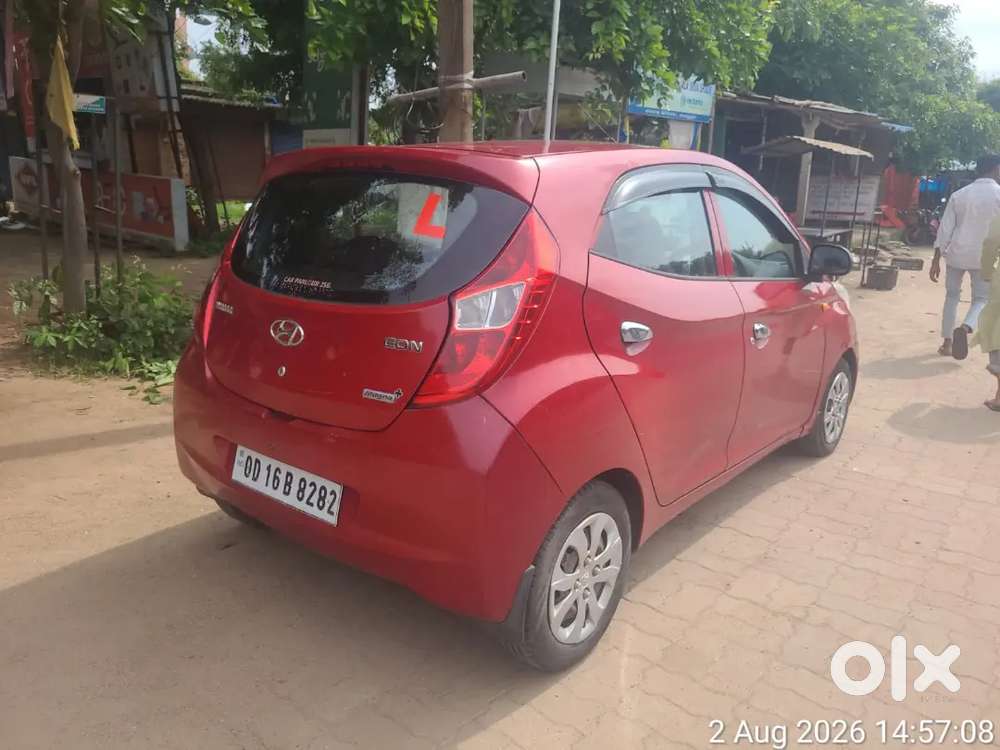 Hyundai Eon 2016 Petrol 120000 Km Driven Led Tv, Back Camera,new Ac