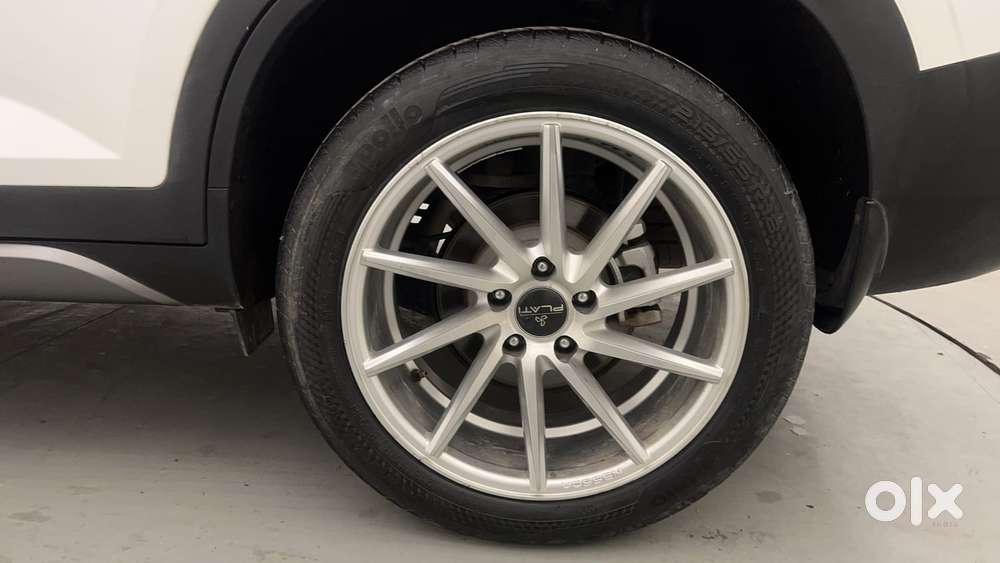 Hyundai Alcazar Platinum 7 Str 1.5 Turbo Petrol Adventure, 2023, Pet..