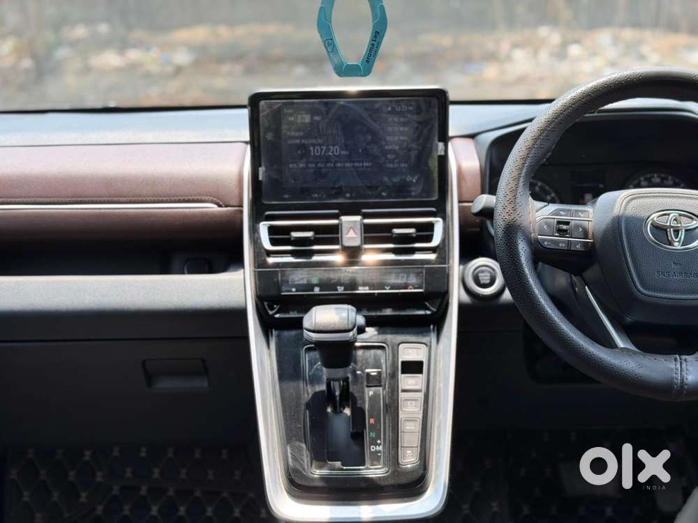 Toyota Innova Hycross Gx (o), 2024, Petrol