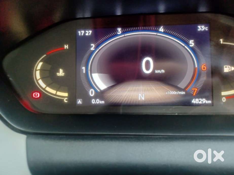 Nissan Magnite Tekna B4d 1.0 Amt Cng, 2024, Petrol