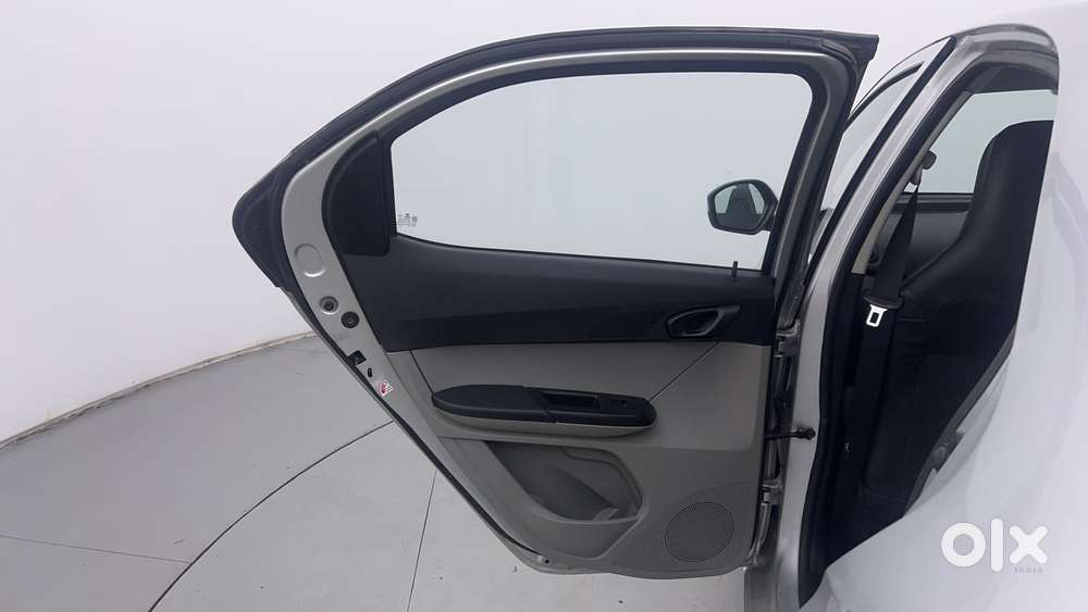 Tata Tiago 1.2 Revotron Xt, 2018, Petrol
