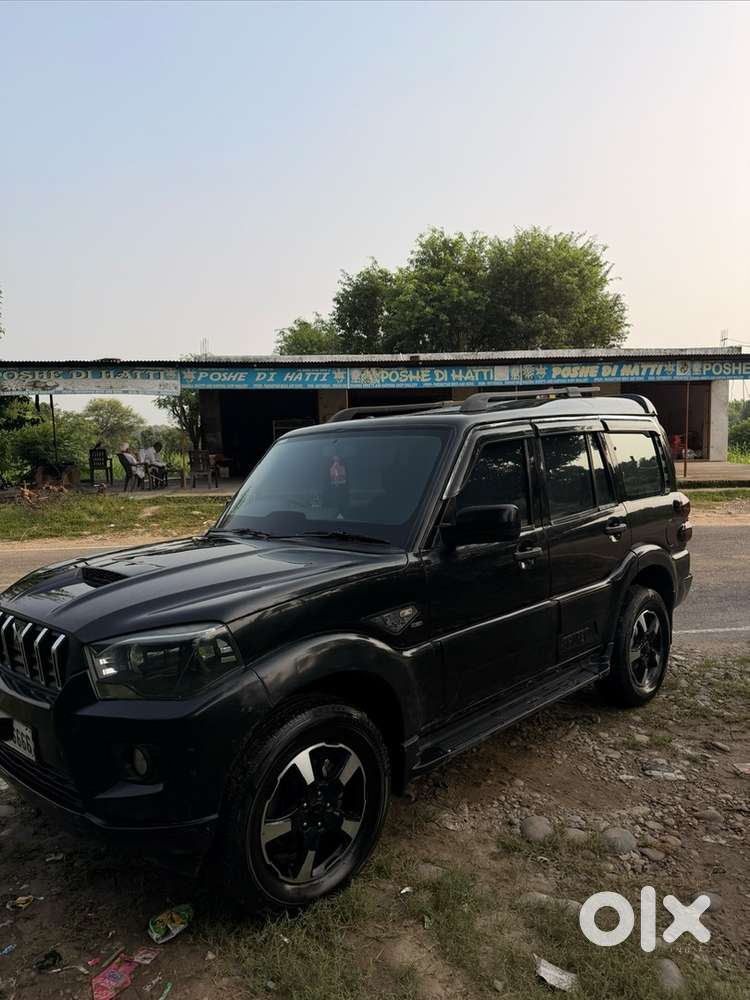 Mahindra Scorpio Classic 2021