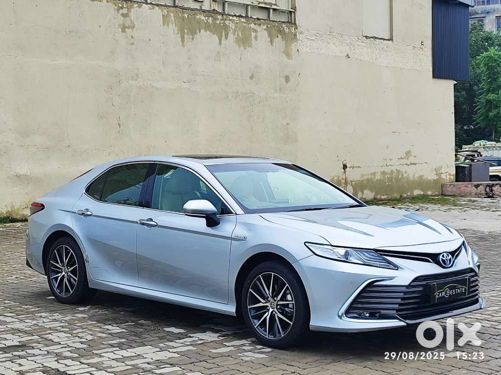 Toyota Camry Hybrid, 2024, Petrol