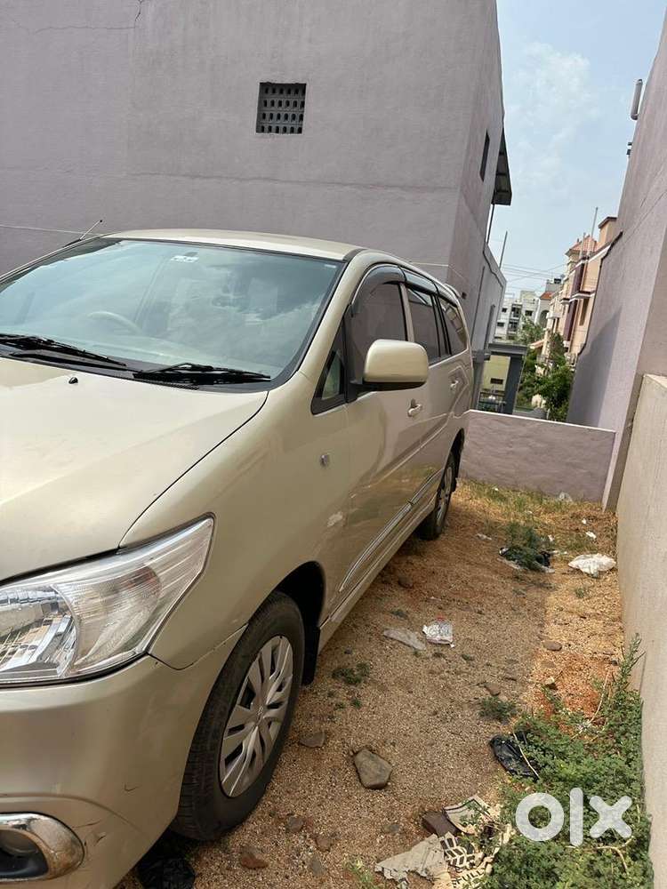 Toyota Innova 2012 Diesel 218000 Km Driven