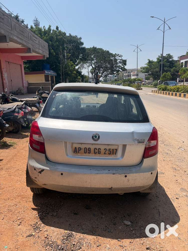 Skoda Fabia Petrol 2011