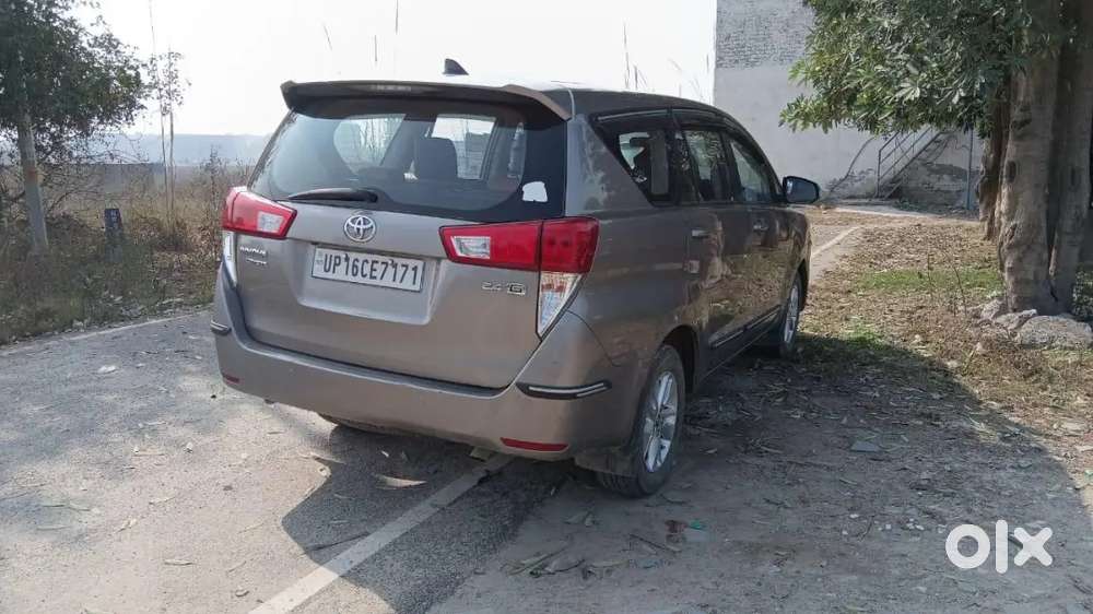 Toyota Innova Crysta 2019