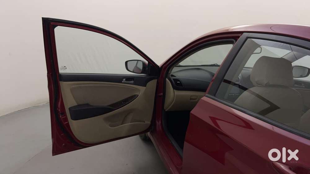 Hyundai Verna Fluidic 1.6 Vtvt Sx, 2016, Petrol