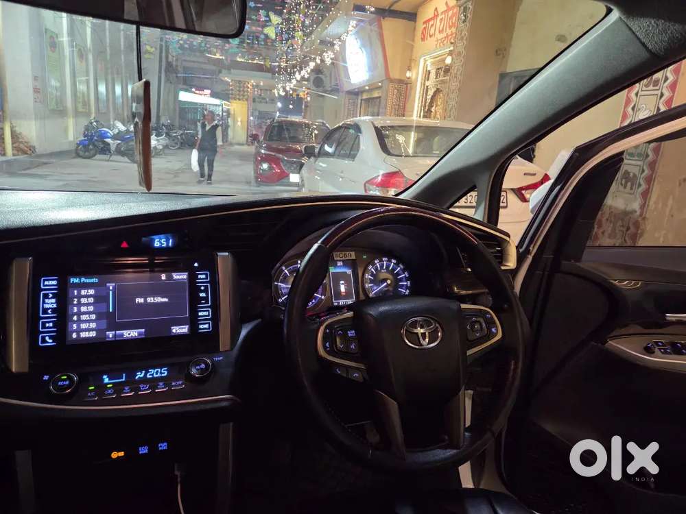 Toyota Innova Crysta 2018