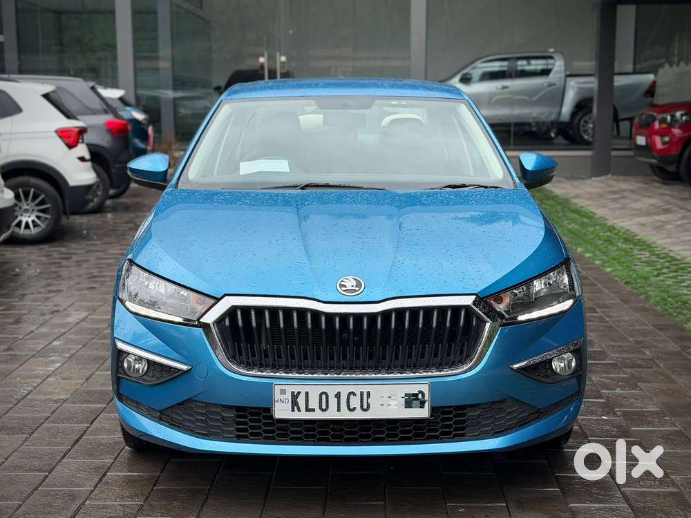 Skoda Slavia Ambition 1.0l Tsi At, 2022, Petrol