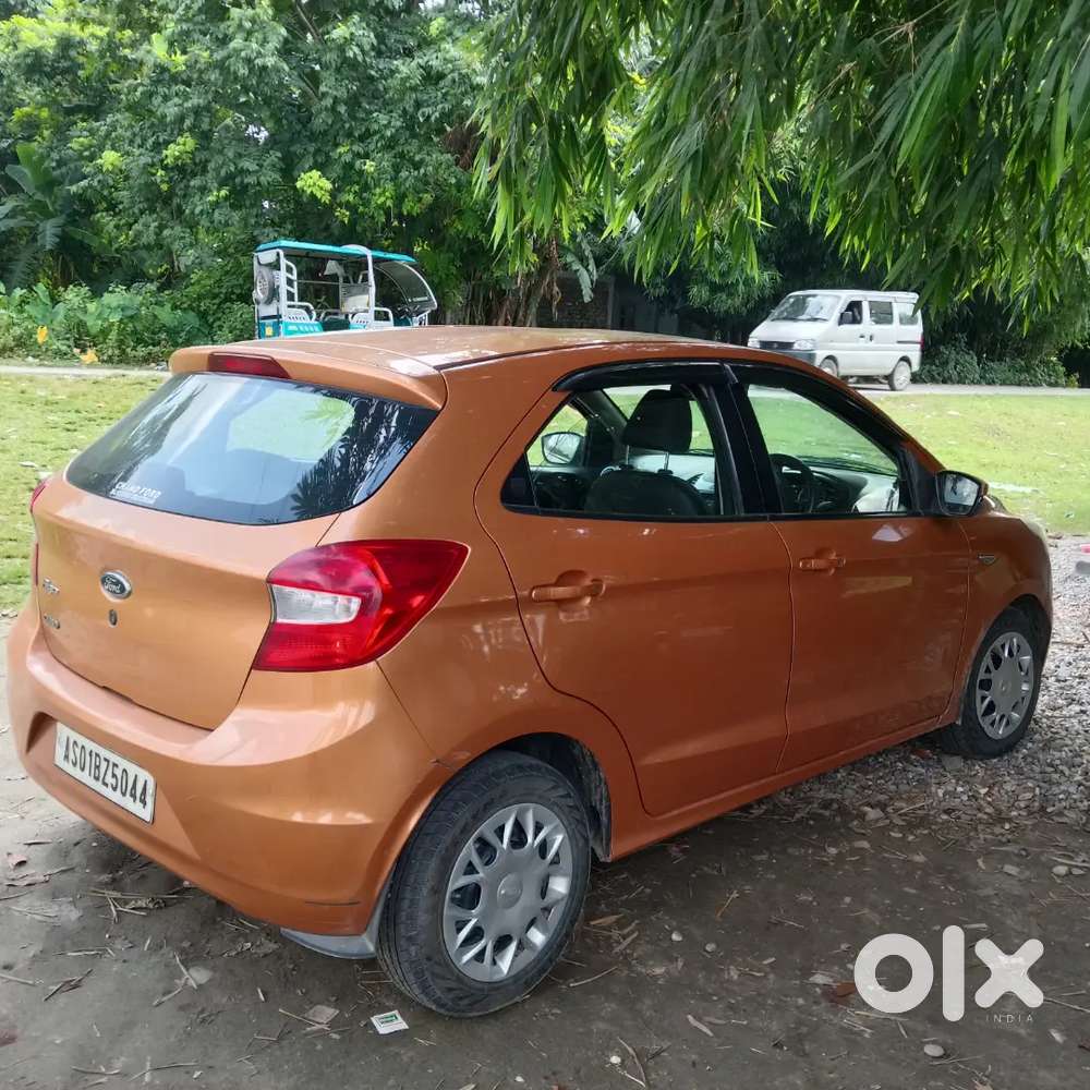 Ford Figo Titanium Petrol 2016