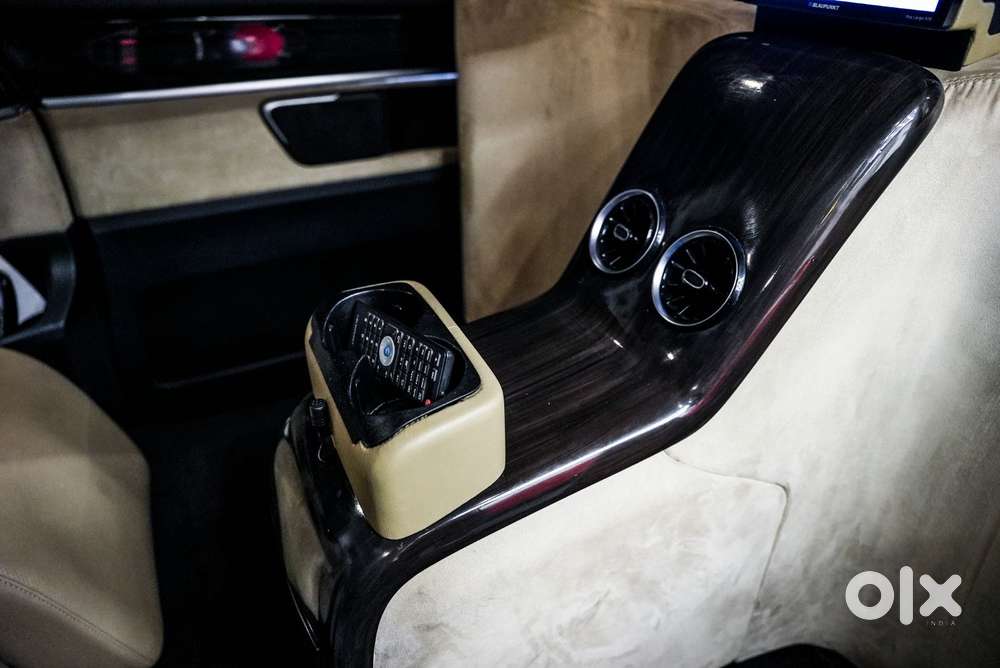 Mercedes-benz V-class 2.1 220 Expression Diesel At, 2021, Petrol