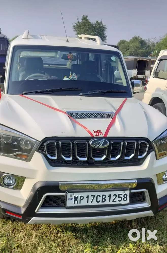 मुझे दूसरी गाड़ी लेना है इसलिए सेल कर रहा हूँ