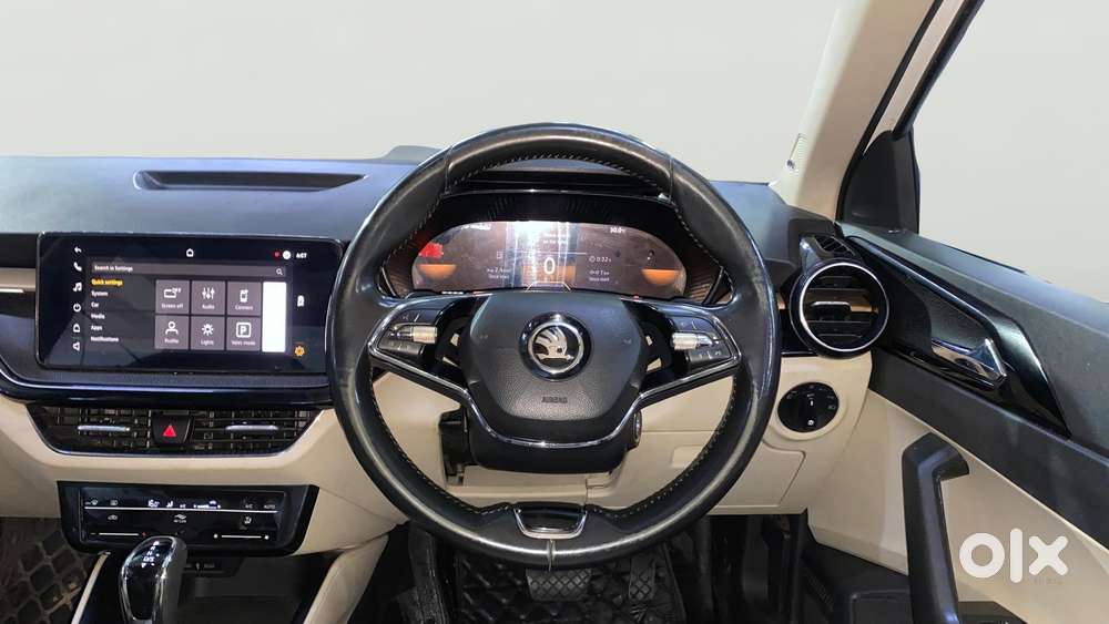 Skoda Slavia 1.0 Tsi Style At, 2022, Petrol