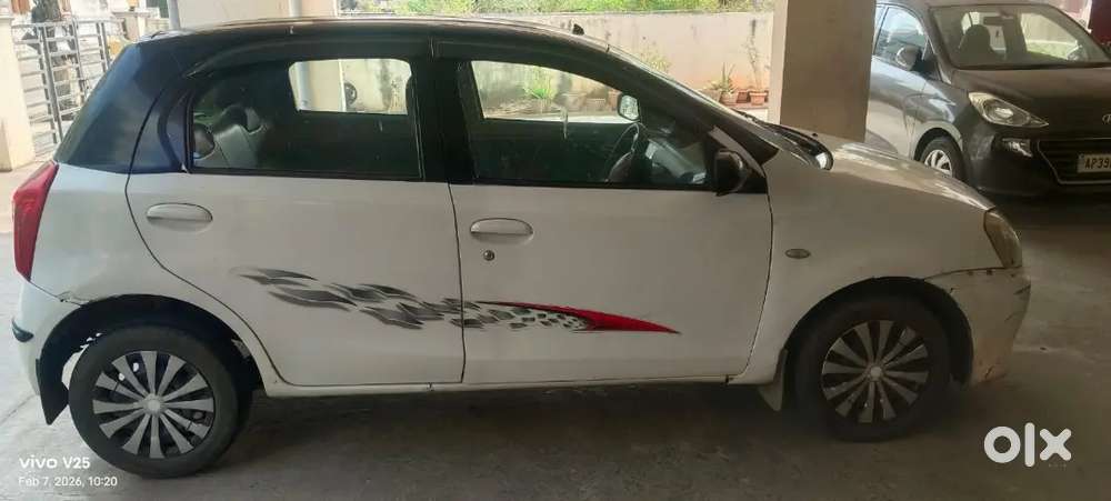 Toyota Etios Liva 2012