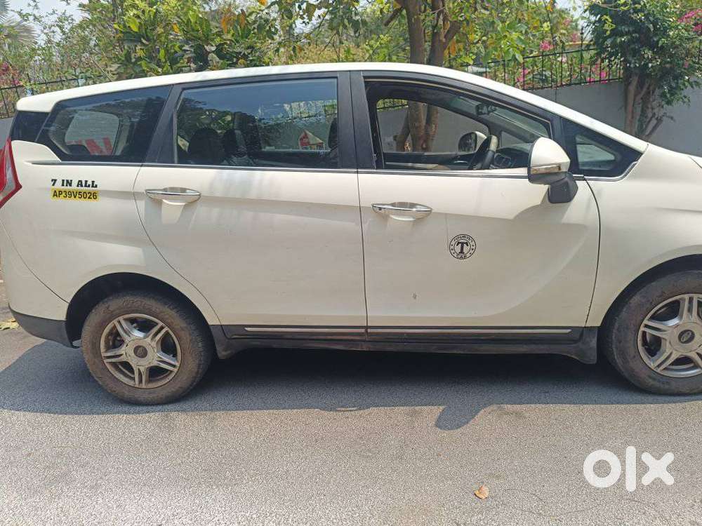 Mahindra Marazzo, 2018, Diesel