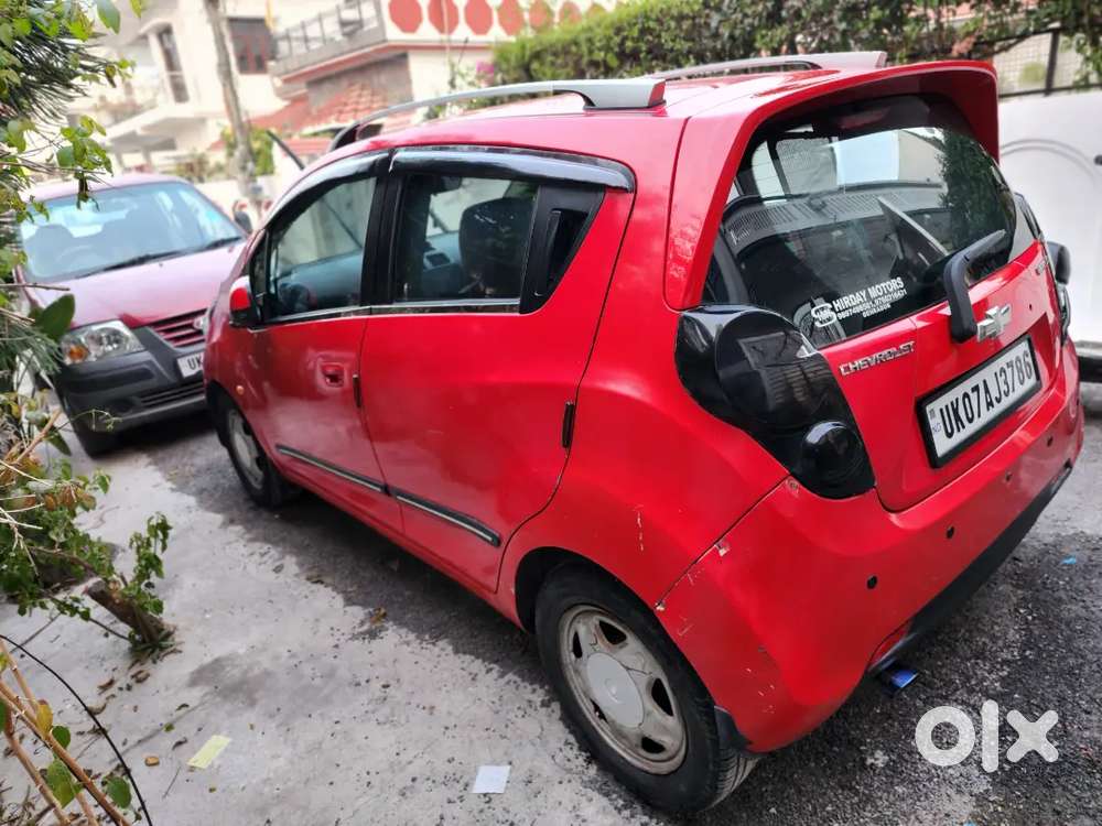 Chevrolet Beat 2011 Red Colour