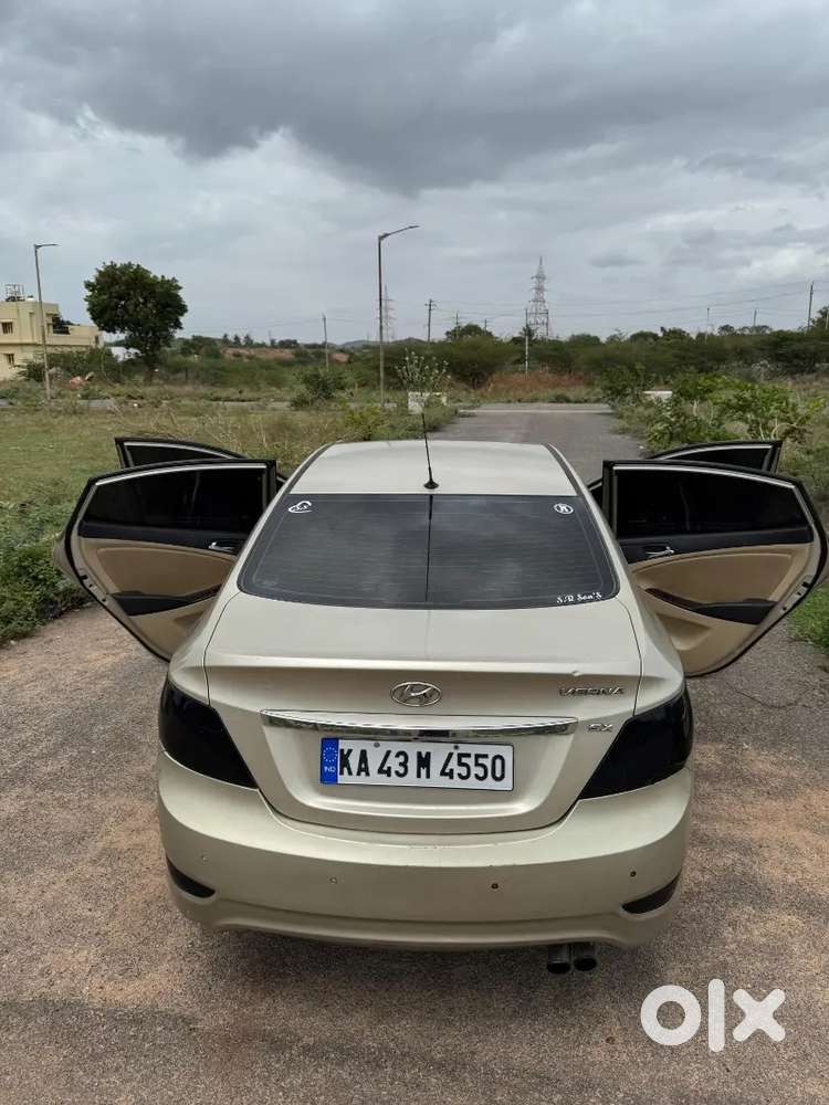 Hyundai Verna Crdi 2011 Sx Optional