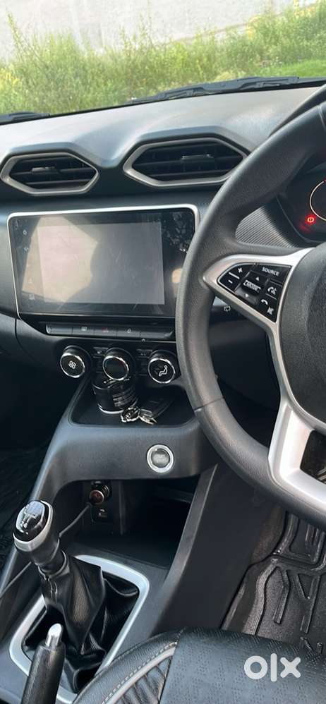 Nissan Magnite Petrol Manual 2025
